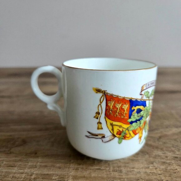 Vintage/Antique collectible Coronation cup King George V June 22nd 1911 Royalty. - Picture 3 of 5